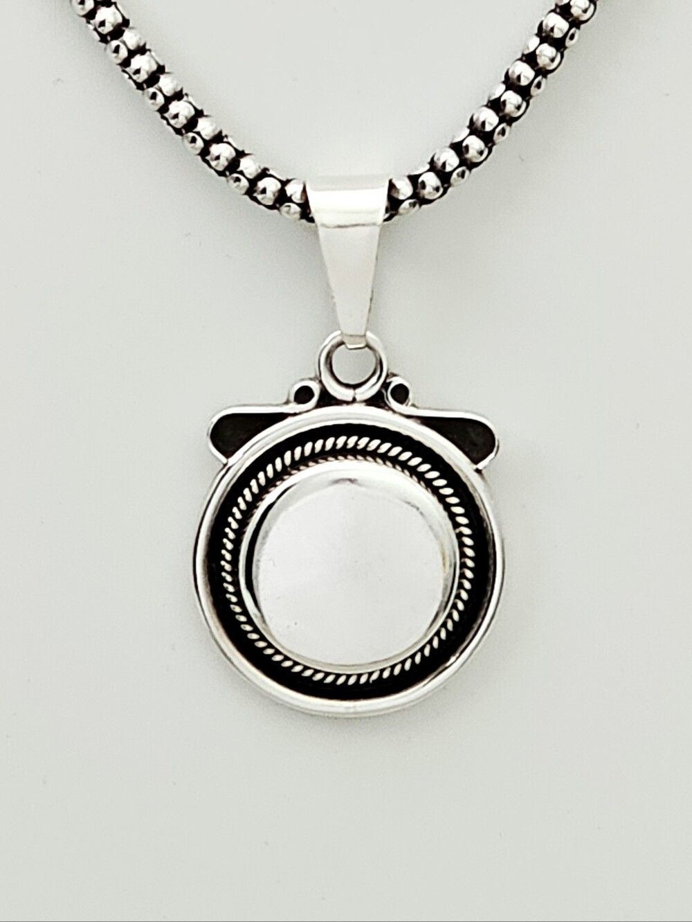 Silpada Rare Sterling Silver Round Disk Twisted Edging Engraveable Pendant S0780